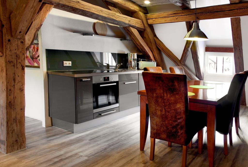 Gaestehaus Edelzimmer Rothenburg ob der Tauber Rum bild